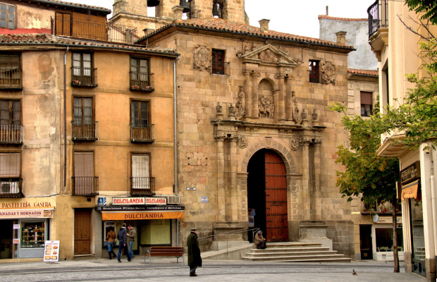 La Iglesia de San Martín: Tradición y Fe